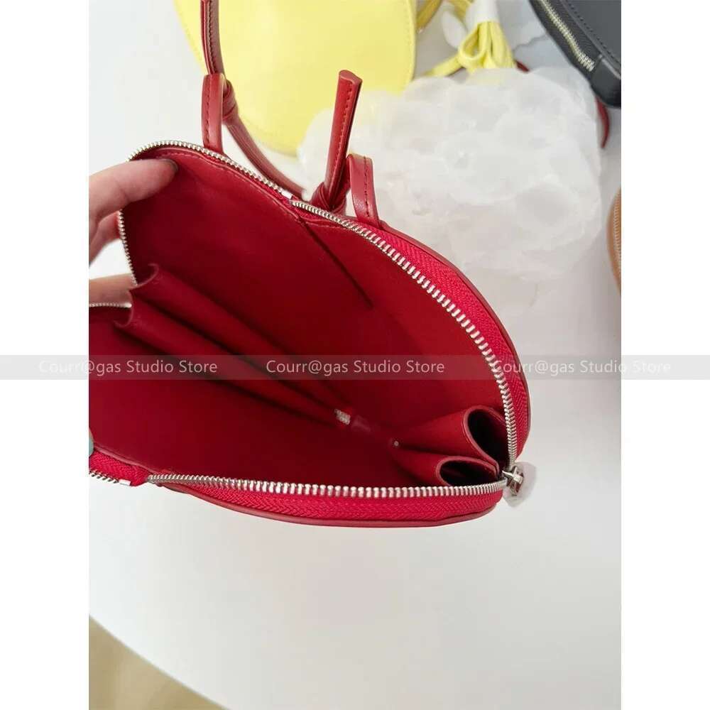 High-quality Cowhide Fashion Niche Design High-end Red Love Crossbody Armpit Bag