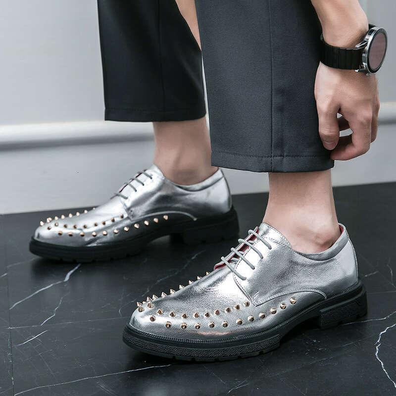 Large size British nightclub rivet pointed leather for personality Chelsea trend punk style men's shoes