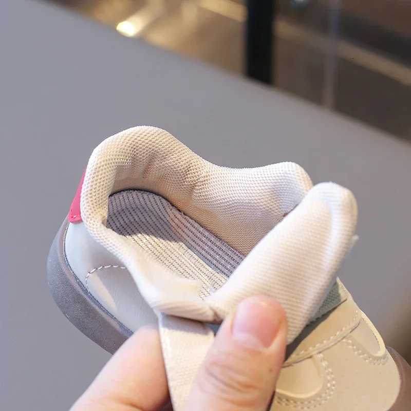 Kids Casual Shoes Sneakers Boys Sport Breathable Tennis Sneaker Baby Children Girls Shoes Spring Fashion White Flat Running ShoeT251105