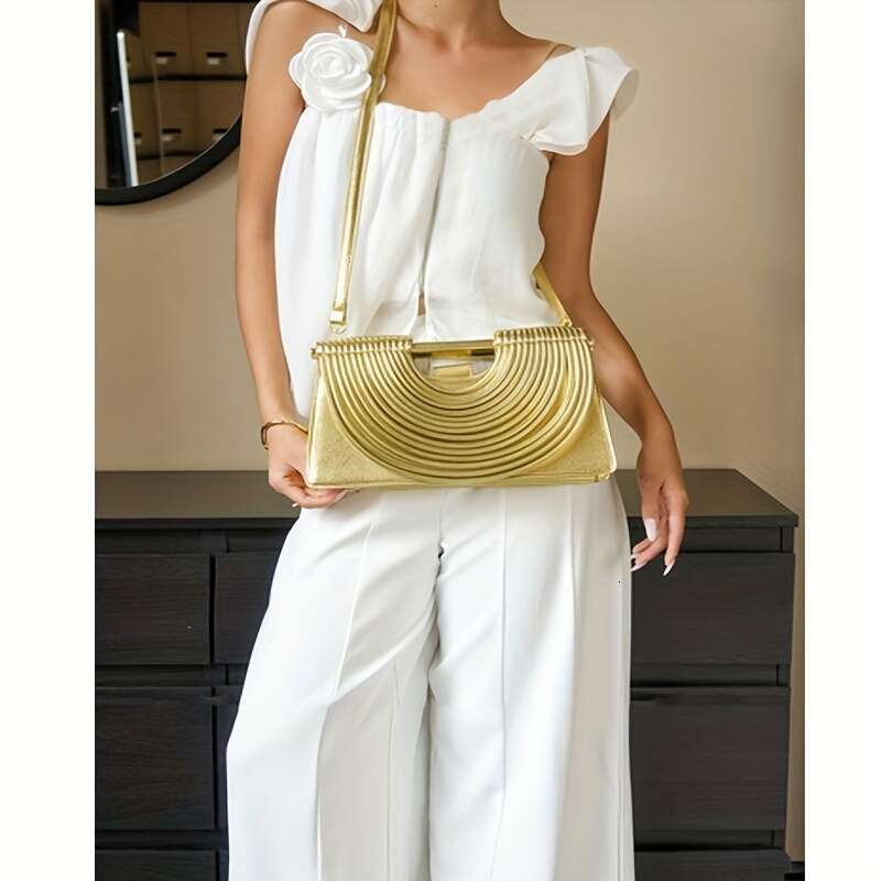 Women's shoulder bag Luxurious Large Capacity Handbag - Elegant Clutch With Ruffles Gold Tone Hardware And Magnetic Closure