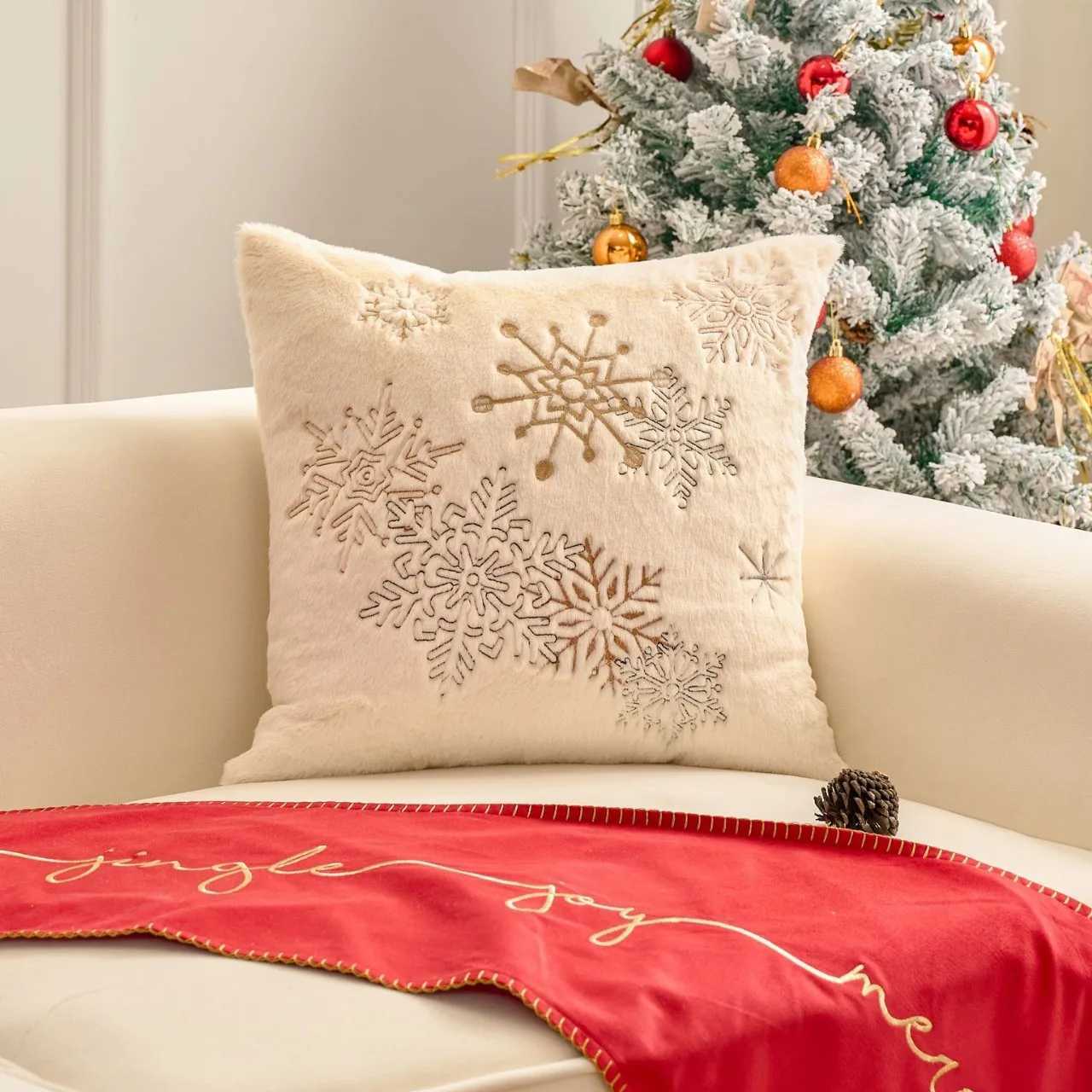 Simple Christmas Embroidered Beige Pillowcase Cojines Plush Winter Sofa Cushion Cover 45x45cm Headboard Pillowcases Decor Home Y251105