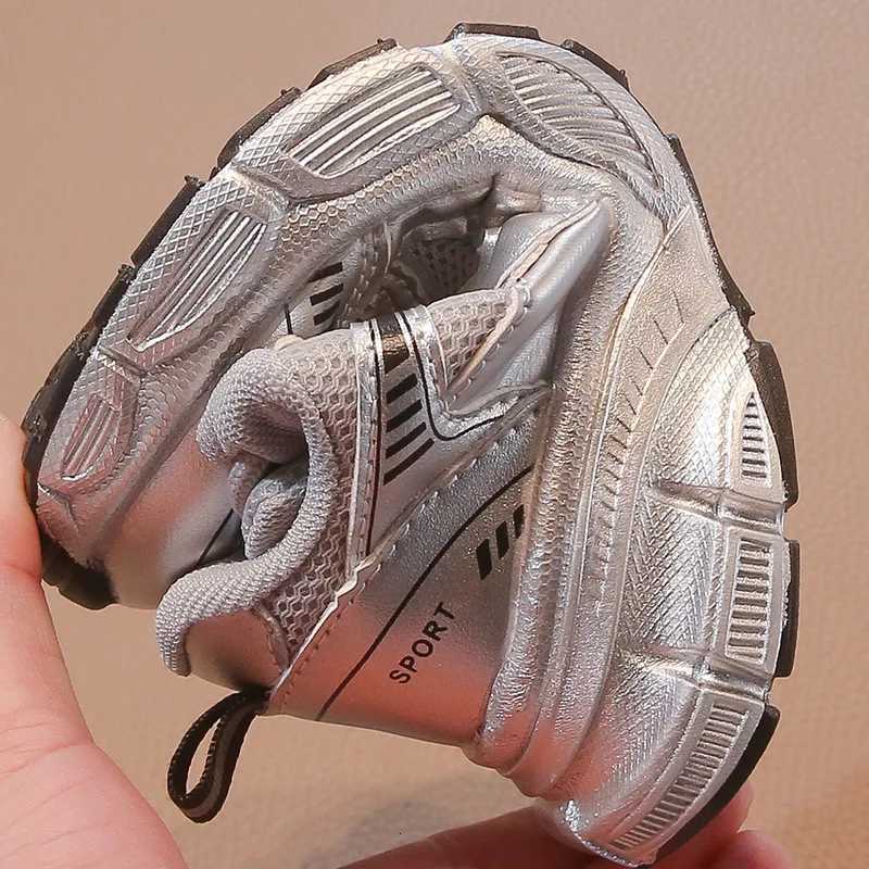 Childrens Silver Sneaker Spring Autumn New Fashion Kids Mesh Breathable Sport Shoes Young Girls Casual Running ShoesT251105