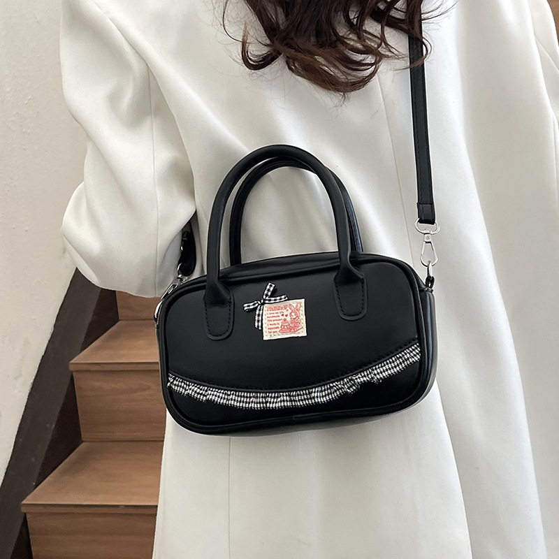 Free shipping hand bowling bag women's new spring fashion shoulder tote 2025