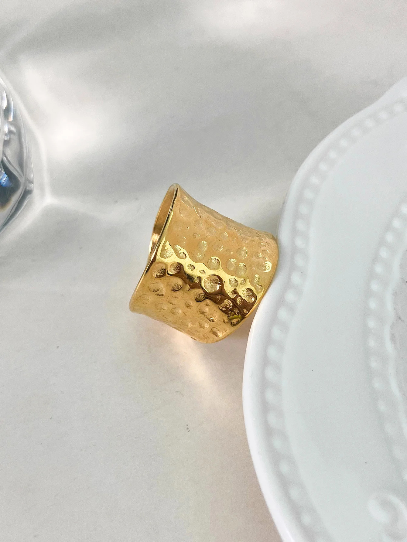 A French Style Vintage Fashion Stainless Steel Womens Simple Embossed Ring Daily Commuting Date Gift Valentines Day 251031