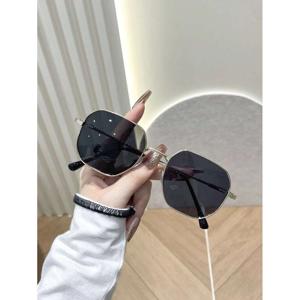 1PC/2PCS Classic Fashion Square Metal Frame Women Sunglasses For Men Daily Life Shades Eyewear Accessories.