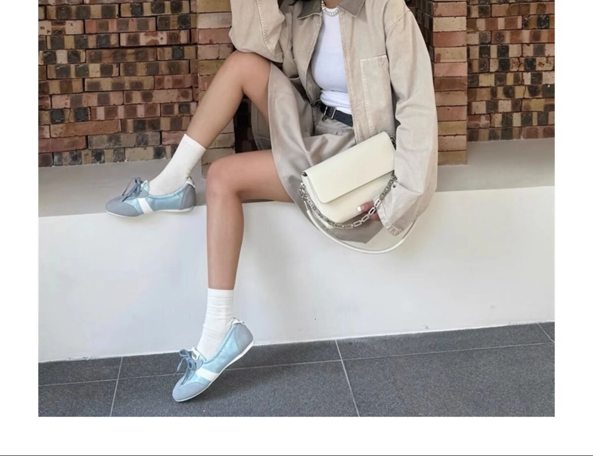 2025 New Spring Beige Color Chain Design Crossbody Glossy Cow Leather Women Messenger Bag 2 Straps Daily-Use Purse