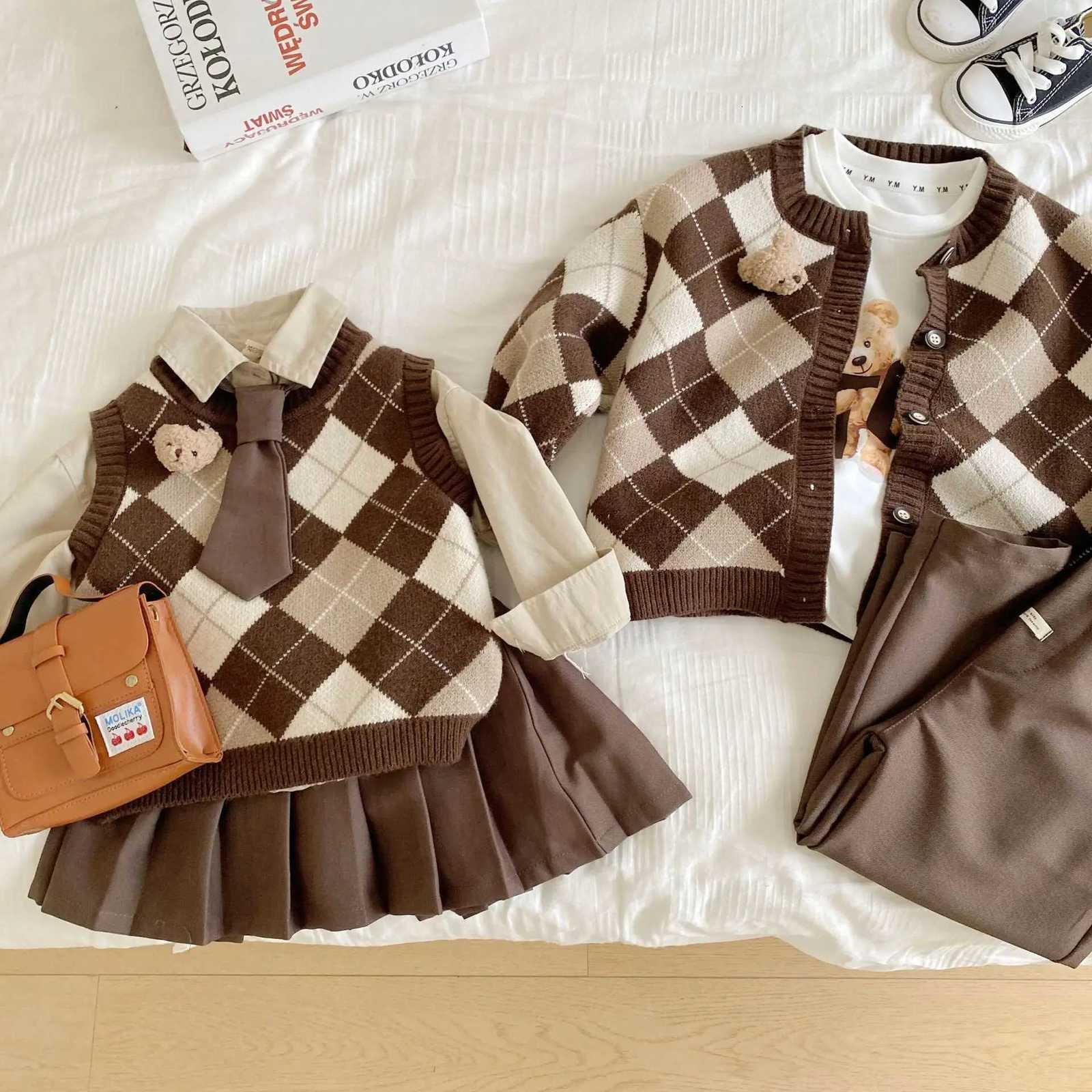 Girls Autumn Sweet Suits Set with Skirt Pleated Vest Shirt Boys Sweater Coat Kids College Outfit Baby Infants Clothing Y251105