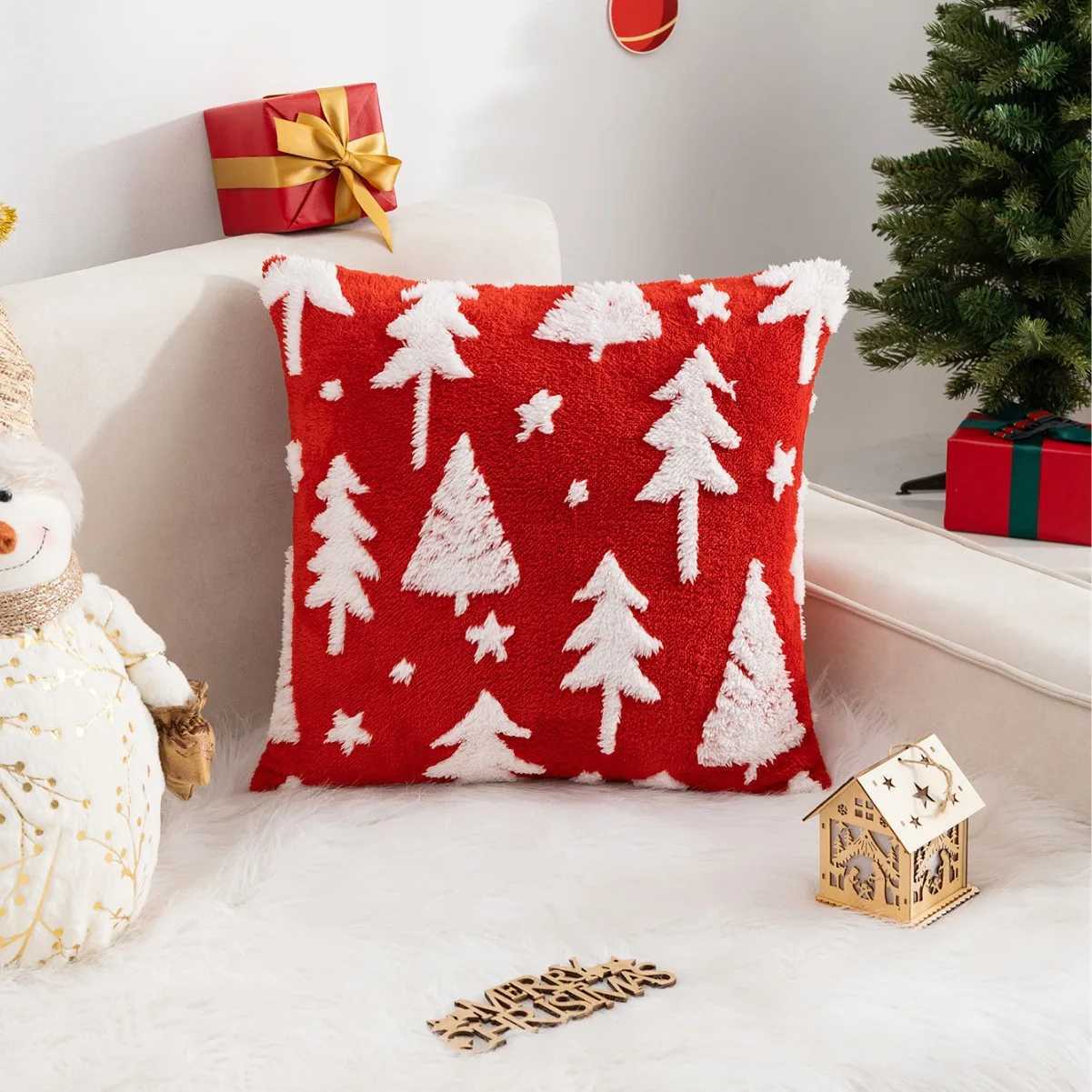 2pcs Red Green Christmas Plush Cushion Cover Cartoon Embroidery Fluffy Christmas Pillow Covers Decorative Festival Pillow Case Y251105