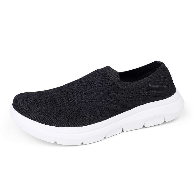 Large size Flyknit couple's walking 35-48 new mesh breathable mom trendy casual sports shoes