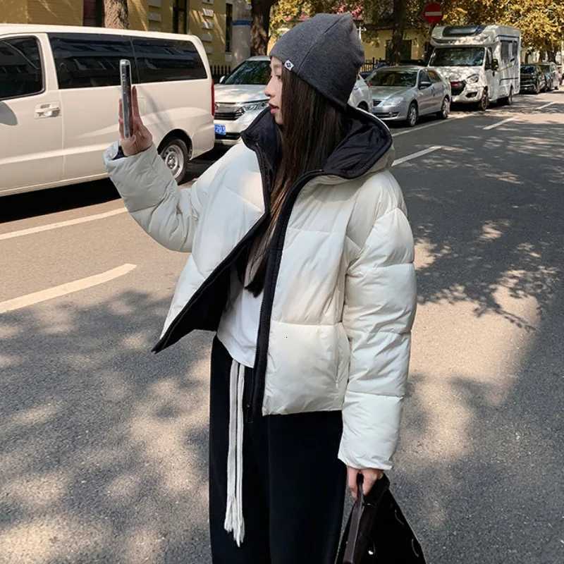New Womens Cropped Down Cotton Jacket Trend Contrast Color Scarf Collar Cotton-Padded Coat Korean Versatile Puffer Bread JacketT251105