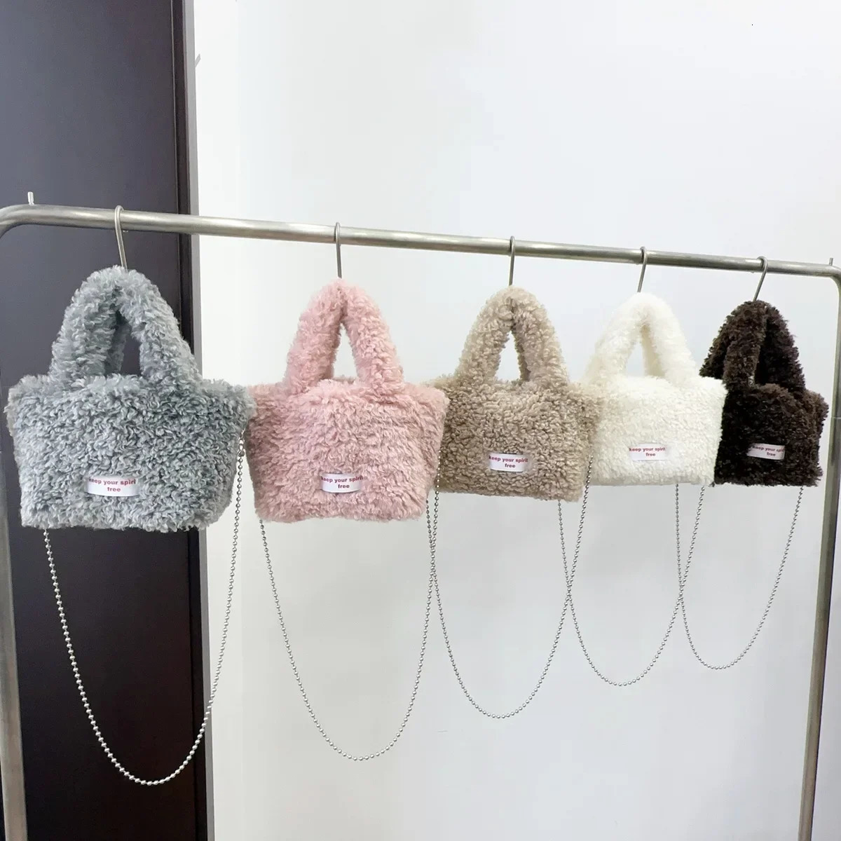Casual Soft Plush Womens Handbags Tote Purse Simple Furry Ladies Bucket Crossbody Bags Faux Lamb Wool Female Shoulder Bag 251104