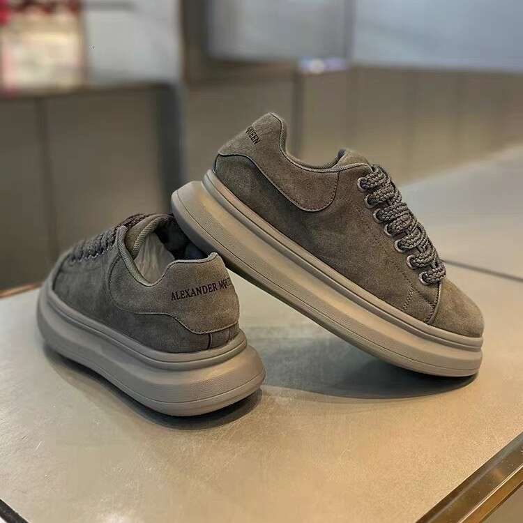 Autumn Winter Hot-Selling Leather Velvet Thick-Soled Height-Increasing Versatile Sneakers Korean Style Trendy Fashion Comfortable Low-Top Casual Shoes