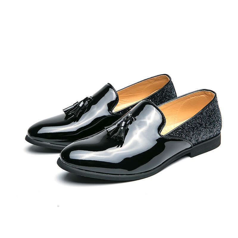 Men's in plus size, casual fashionable men's foot covers, tassel leather shoes, British style hairstylist, sequined trendy shoes