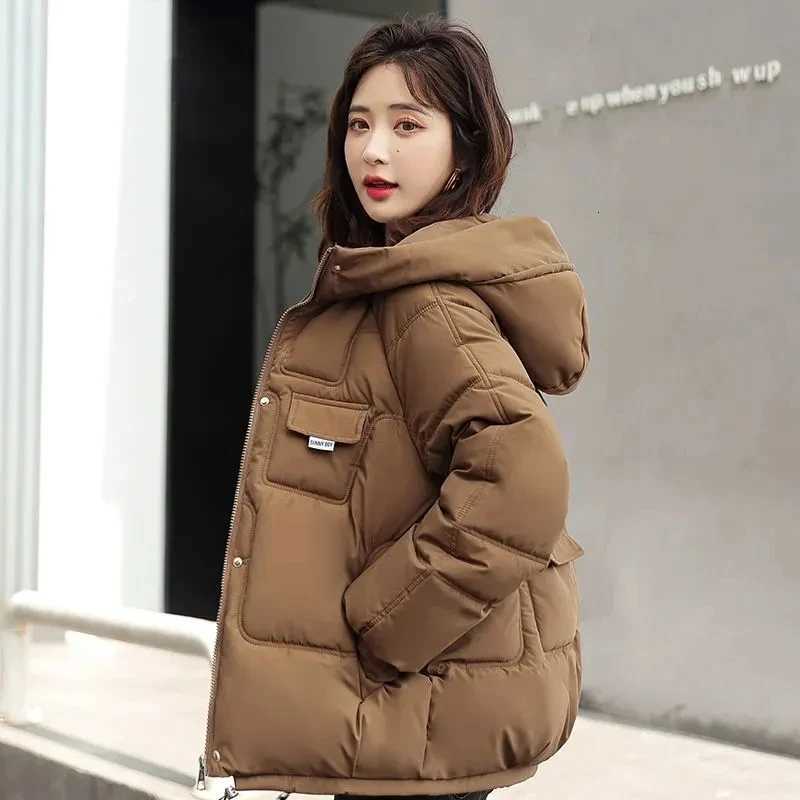 2025 New Winter Women Jacket Warm Parkas Female Thicken Cotton Padded Coats Hooded Parka Loose Snow Wear Outwear Student CoatT251105
