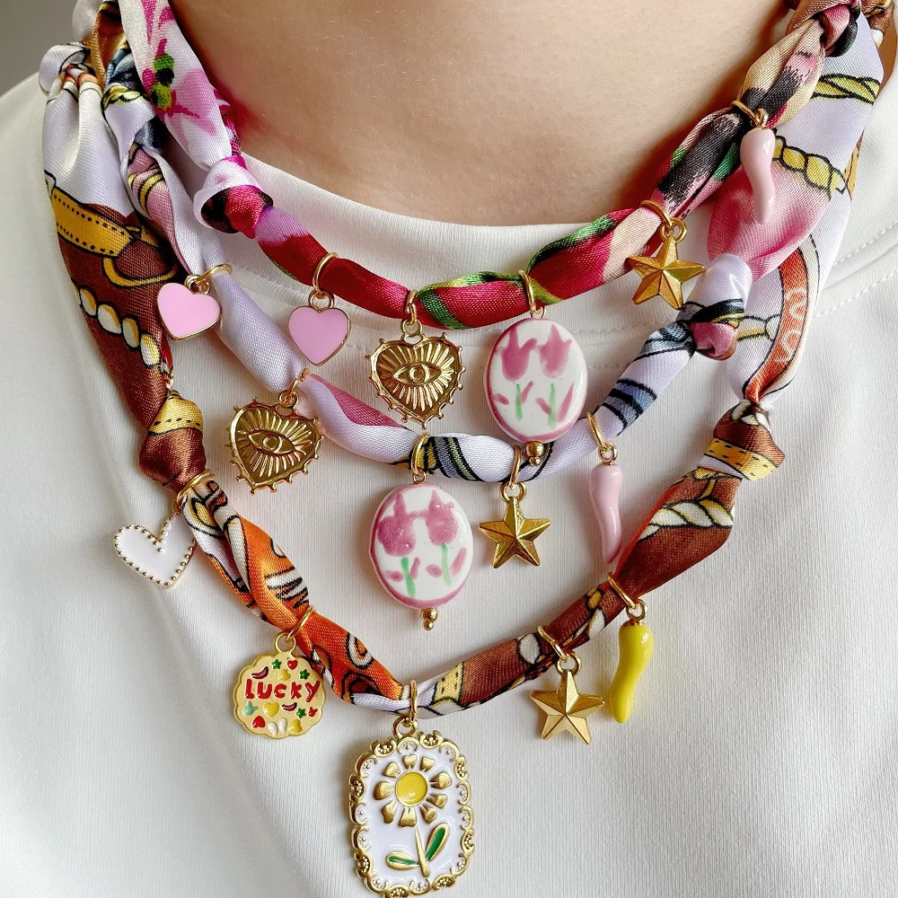 Boho Scarf Necklace Adjuatable Bandana Choker with Tulips Hearts Peppers Stars Enamel Pendants 251031