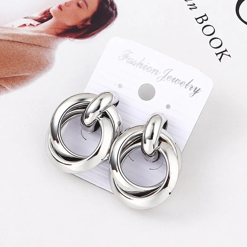 Fashion Small Stud Earrings for Women Gold Color Metal Twisted Statement Earring Classic Simple Beautiful Jewelry Wholesale 251131