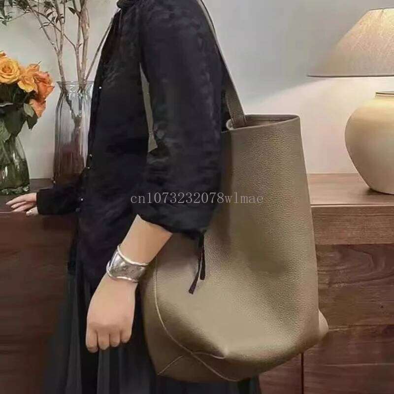 Soft Leather Bucket Bag Large Capacity Commuter Shoulder Lychee Pattern Women's Underarm Female Ladies Versatile Handbag