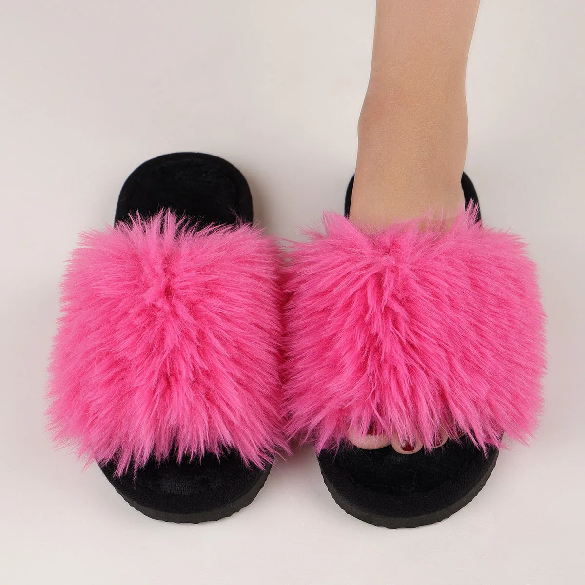 Womens Plush Faux Fur Slippers Winter House Carpet Fluffy Sandals Spring Autumn Outdoor Walking Open Toe Flip Flops 251031