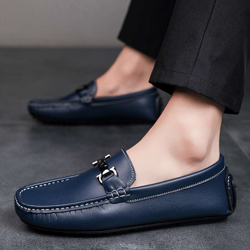 Four season super fiber bean sizes 39-45 plus men's leather shoes, fashionable soft soled driving shoes for men