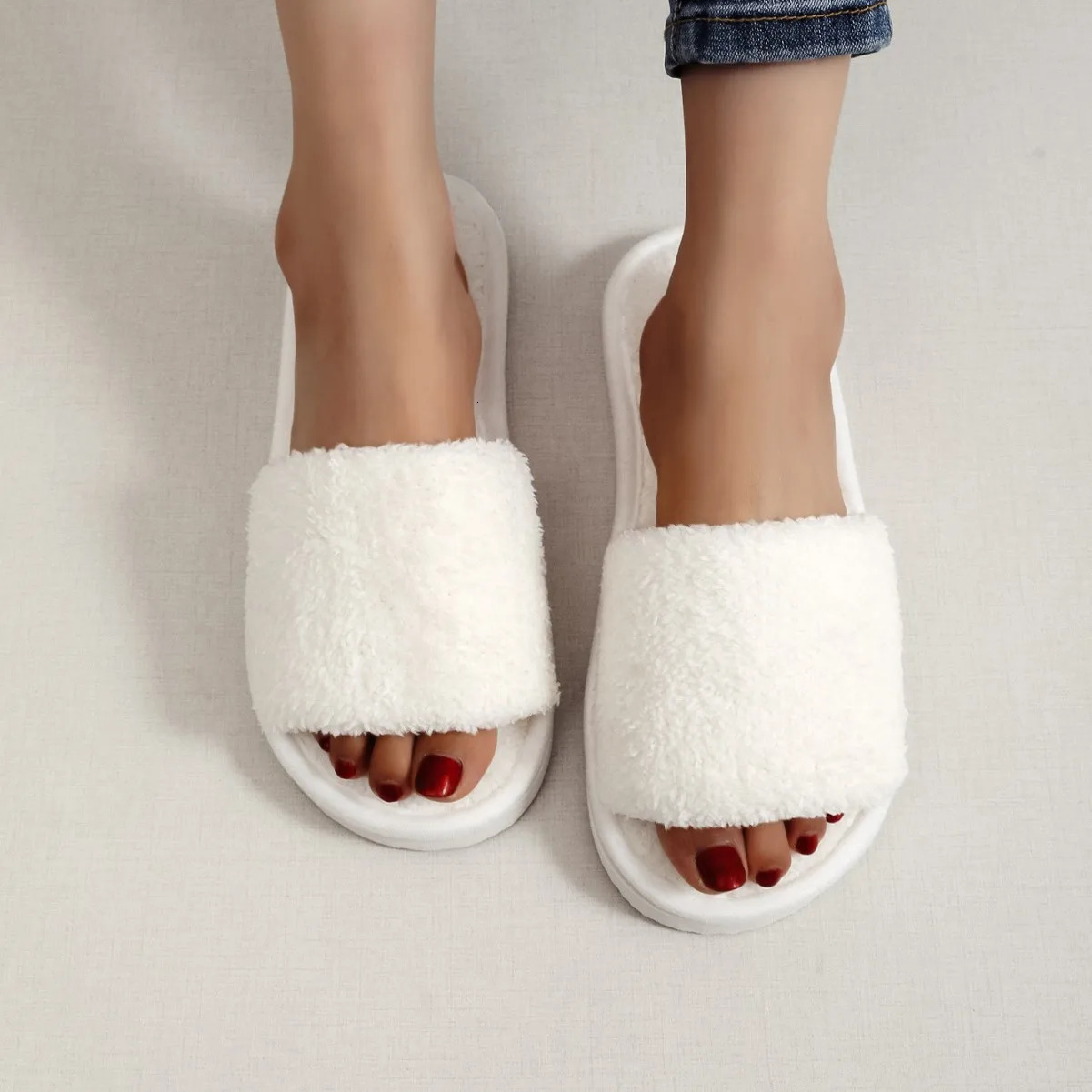 Four Seasons Womens Home Slippers Opening White Fur Slides Warm Plush Sandals Female Comfortable Lightweight Flat Shoes 251031