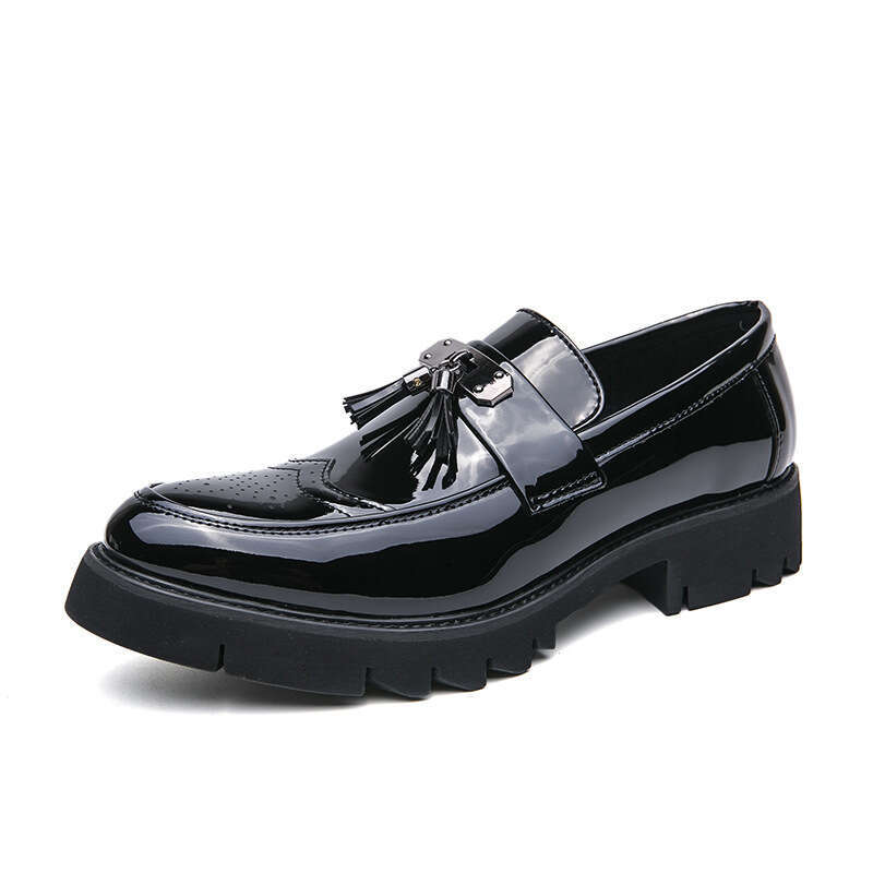 Large pointed 38-46 business leather shoes 2023 thick sole single shoe tassel men's loafers
