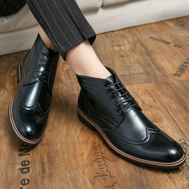 Large men's size 38-45 British style trendy Blok carved high top leather shoes Martin boots for men