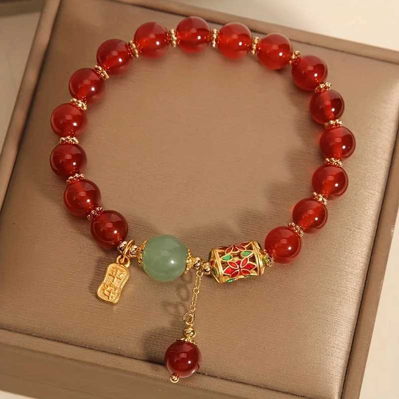 A lucky suitable for women and men retro synthetic agate special red bead for family and friends C251105