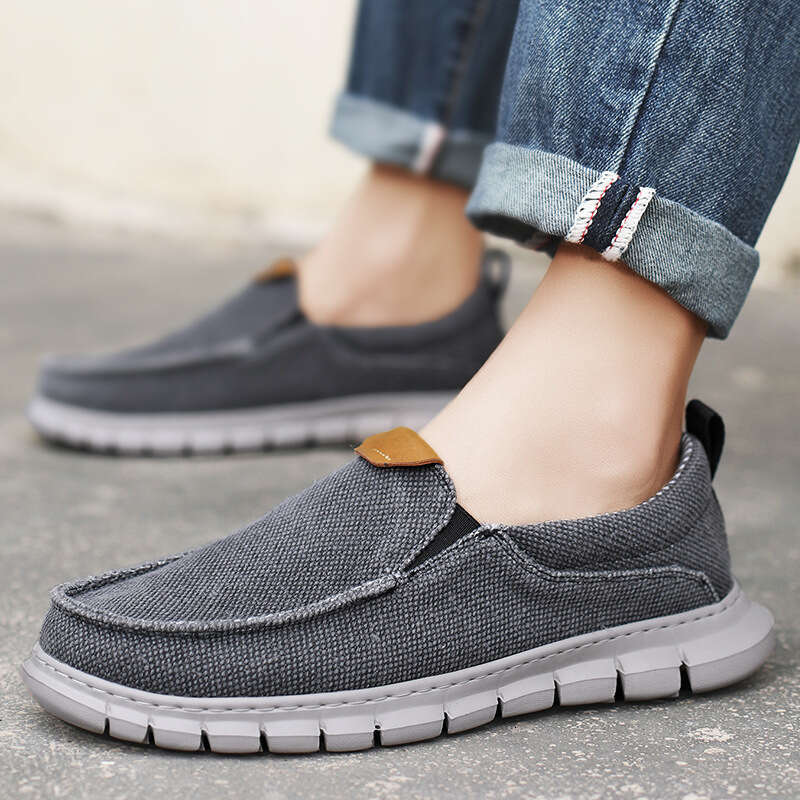 Oversized breathable canvas one foot 39-47 old North cloth lazy shoes, loafers, loafers