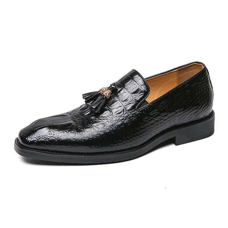 Large crocodile patterned embossed tassel men in sizes 38-48, business casual leather shoes for men, pointed loafers