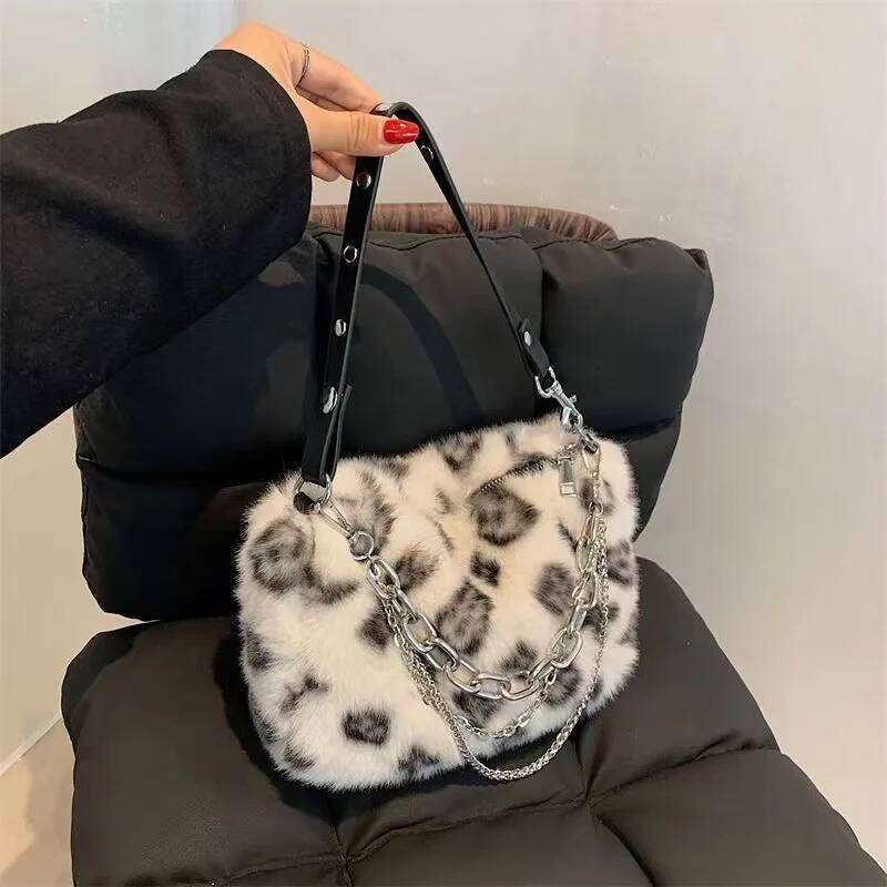 Leopard Print Winter Shoulder Bags For Women Furry Underarm Chain Plush Animal Pattern Evening Totes Purse Crossbody Bag