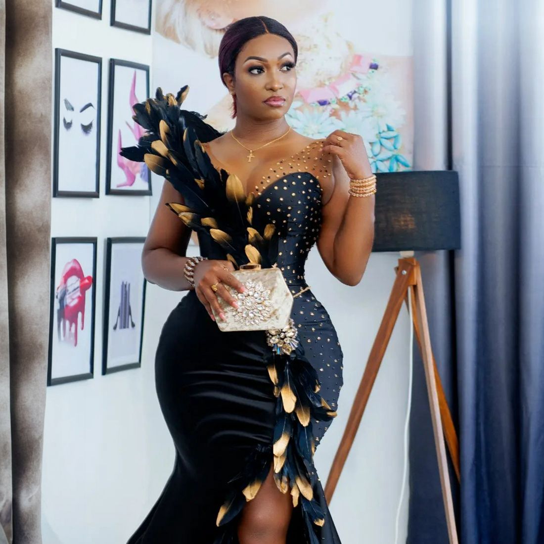 African Nigeria Plus Size Prom Black Women Illusion Mermaid Evening Dresses Feather Formal Gowns for Special Occasions High Split Engagement Gown N05