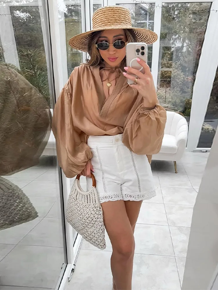 Elegant loose womens shirt lace O-neck lantern sleeve womens T-shirt spring/summer street fashion splicing womens top 250402