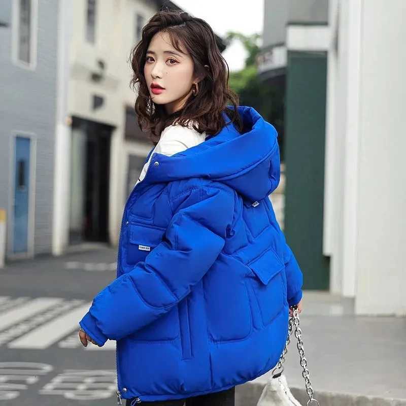 2025 New Winter Women Jacket Warm Parkas Female Thicken Cotton Padded Coats Hooded Parka Loose Snow Wear Outwear Student CoatT251105