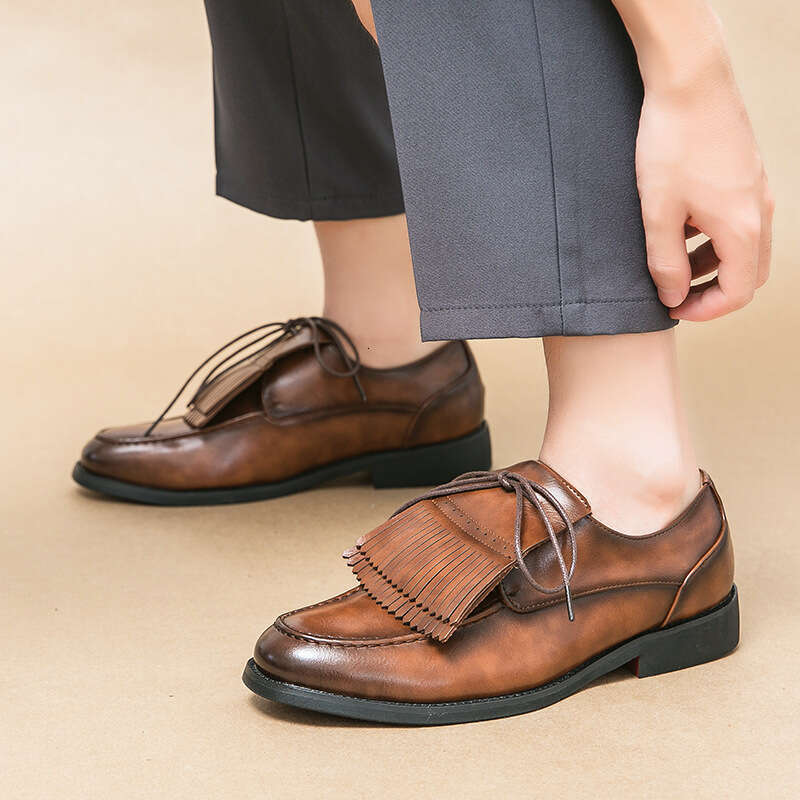 Large size 2023 Spring and Autumn season British style small leather shoes, men's trend tassel loafers, one foot single shoes