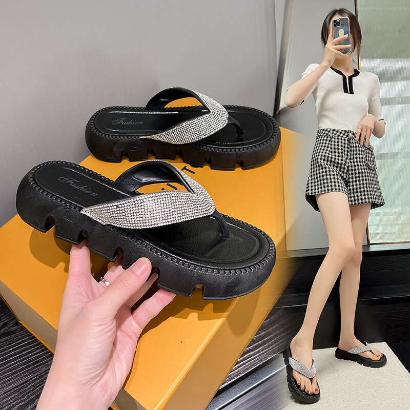 2025 summer new shiny rhinestone flip flops, high-end feeling, clip on sponge cake women's shoes, trendy lazy sandals