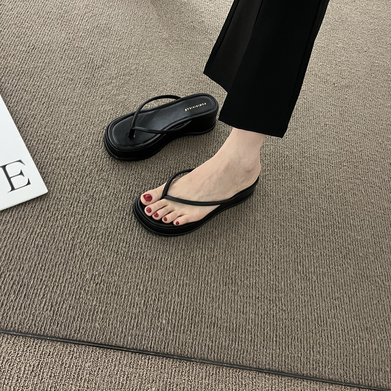 free Shipping Slope heel sandals Height increasing slippers Thick soled flip flops sandals Casual Toe Paddle Women wearing beach shoes outside hot