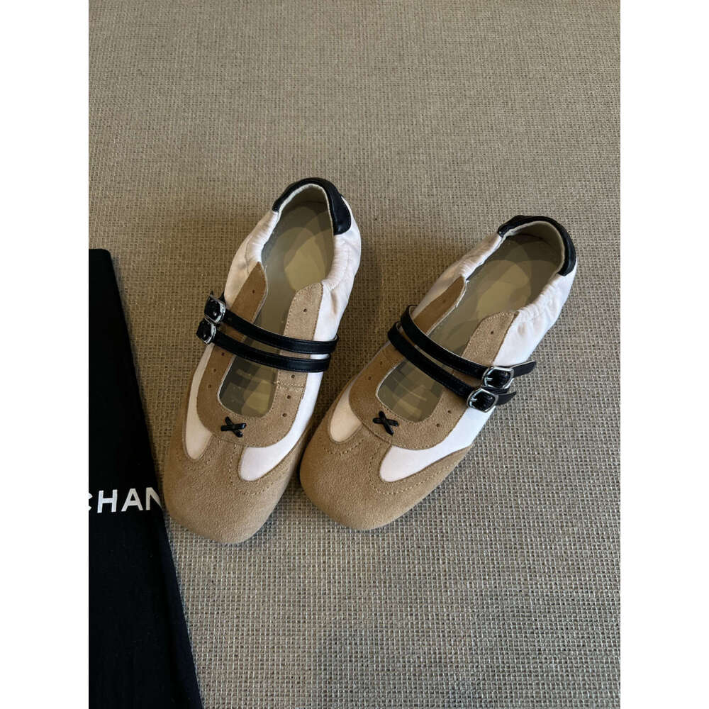 Designer Shoe New Double-Breasted Hollow-Out Shallow Training Shoes for Women Color-Block Sports Style Flat Mary Janes