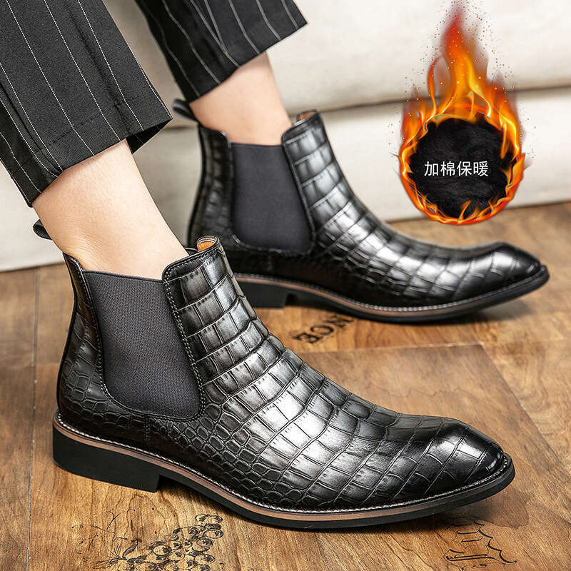 Men's boots, oversized high top cotton shoes, fashionable men's business leather shoes with plush Chelsea boots