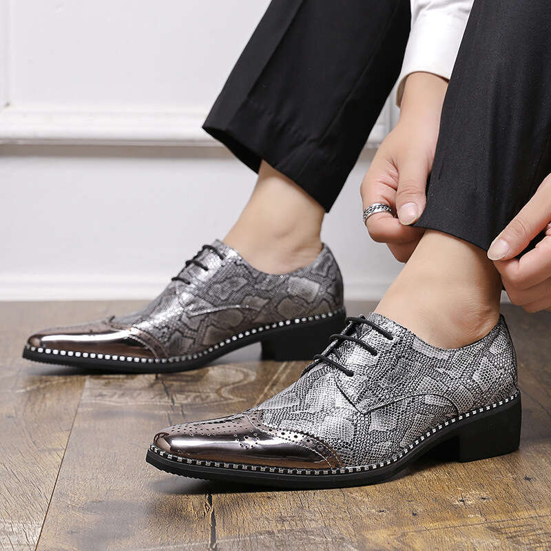 Large size wealthy gold snake patterned lace up pointed leather shoes 2024 Spring and Autumn Business Block Fashion Leather