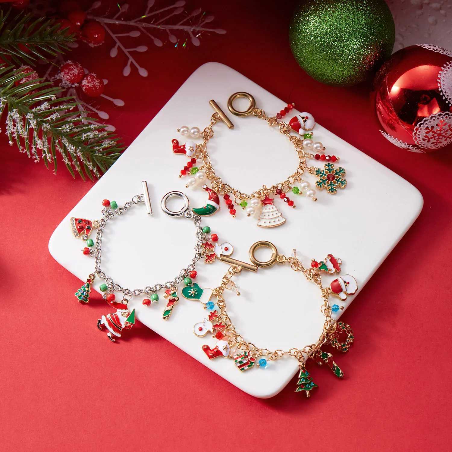 Cute Christmas Series Santa Claus Tree Elk Pendant Bracelets for Women Handmade OT Chain Thanksgiving Xmas Party Jewelry GiftsXJ251105