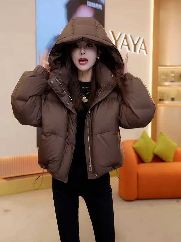 Cotton Padded Womens Winter New 2024 Fashionable Splicing Short Style Hooded Warm And Thick Waist Slimming Loose Jacket TrendyT251105
