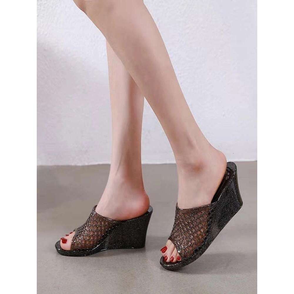 New high heels, cool slippers, bathroom internet famous shoes, women's small size, plastic outer wear, summer odor, crystal wedge heel, anti slip