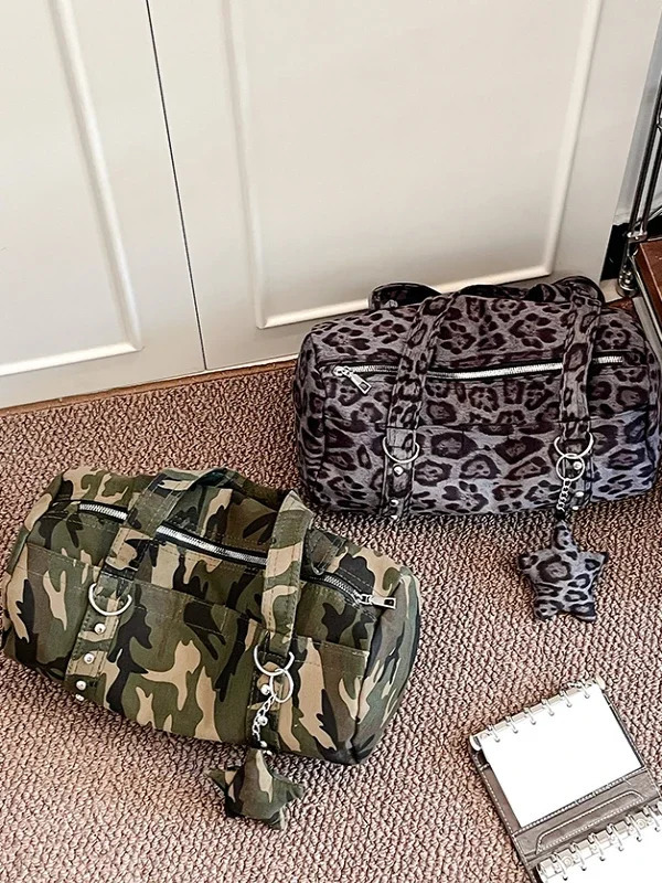 2025 Camouflage Pillow Bag Large Capaci Leopard Print Underarm Bag Star Pattern Y2K Trendy oulder Bag Briti Sle Womens Bag 251031