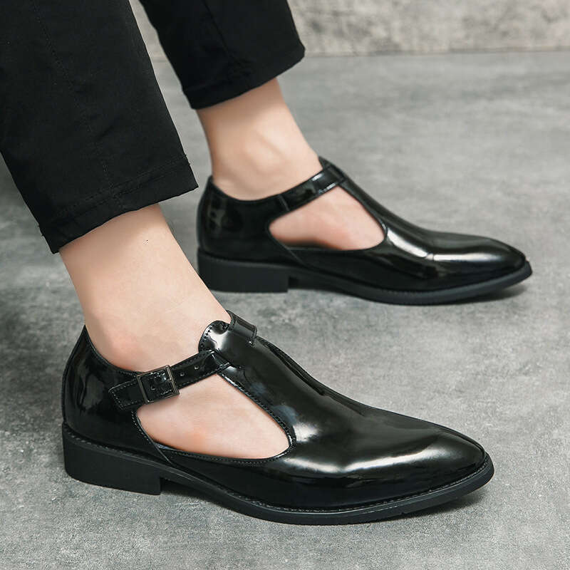 Large size men's with foreskin, sizes 38-46, trendy pointed casual shoes, formal business leather sandals