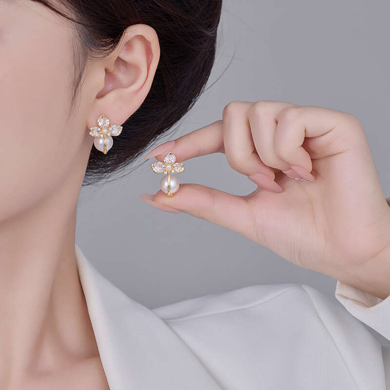 Light Luxury High-End Zircon Flower Pearl Super Sparkling Petal Elegant Simple Exquisite Women's Earrings