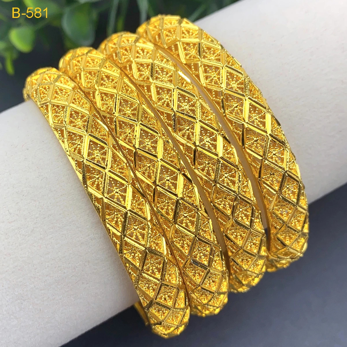 XUHUANG Fashion 24k Gold Color Round Bracelets for Women Africa Wedding Indian Bangles Jewelry Dubai Party Gifts 251031