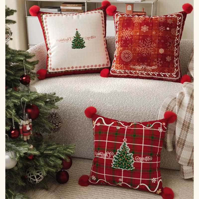 2-Pack Christmas Cushion Cover Square Double Sided Print Pillow Covers Velvet Pillow Cases with Big Pom Poms Festive Home Decor Y251105