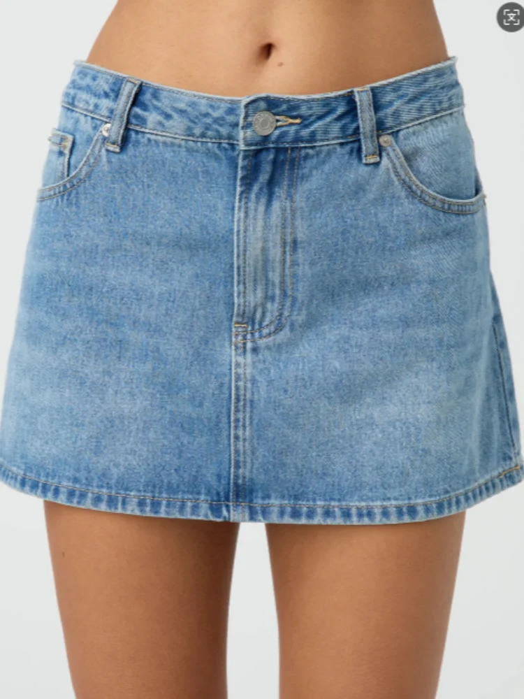 Womens Summer Pure Wash Denim Mini Skirt Fashion Mid Waist Short Line Skirt Unique Womens Street Commuting Jeans Skirt 250402