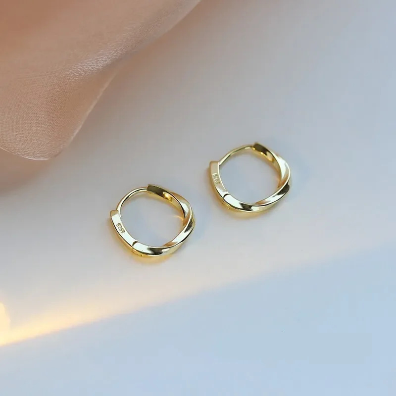 Korean Trendy Highquality Twisted Hoop Ear Rings for Women Charm Gold Color er Piercing Earrings Jewelry Gift 251131