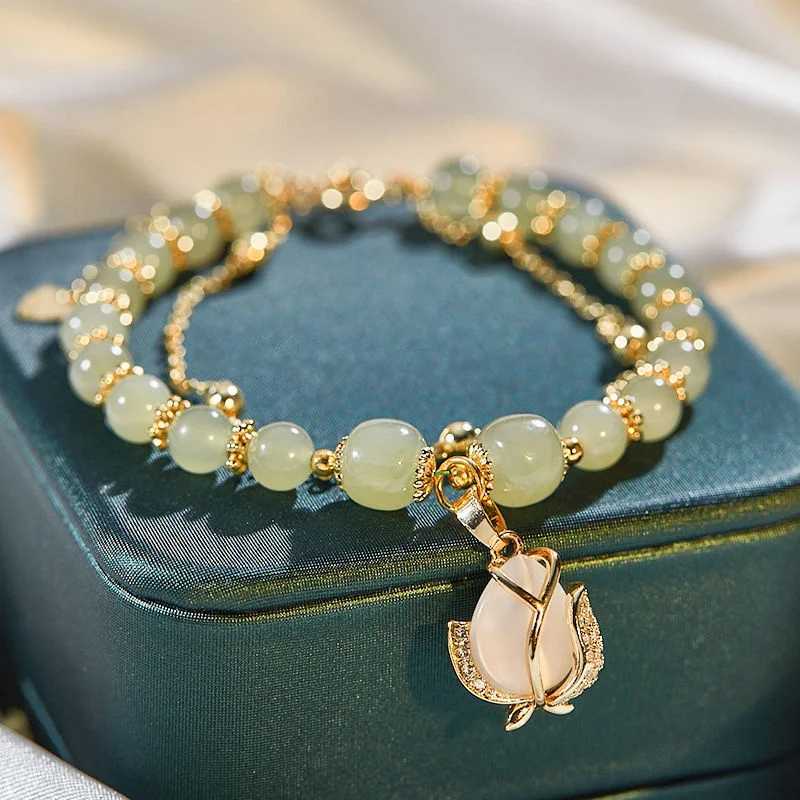 New Trendy Opal Tulip Flowers for Women Light Luxury Imitation Hetian Jade Bangles Girls Party Charm Jewelry C251105